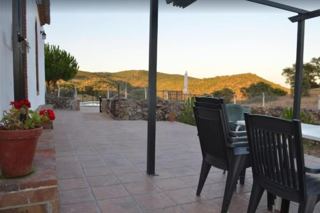 فيلا Casa Cortijo En Dehesa Sierra Leon لا بويبلا دي لوس إينفانتيس المظهر الخارجي الصورة