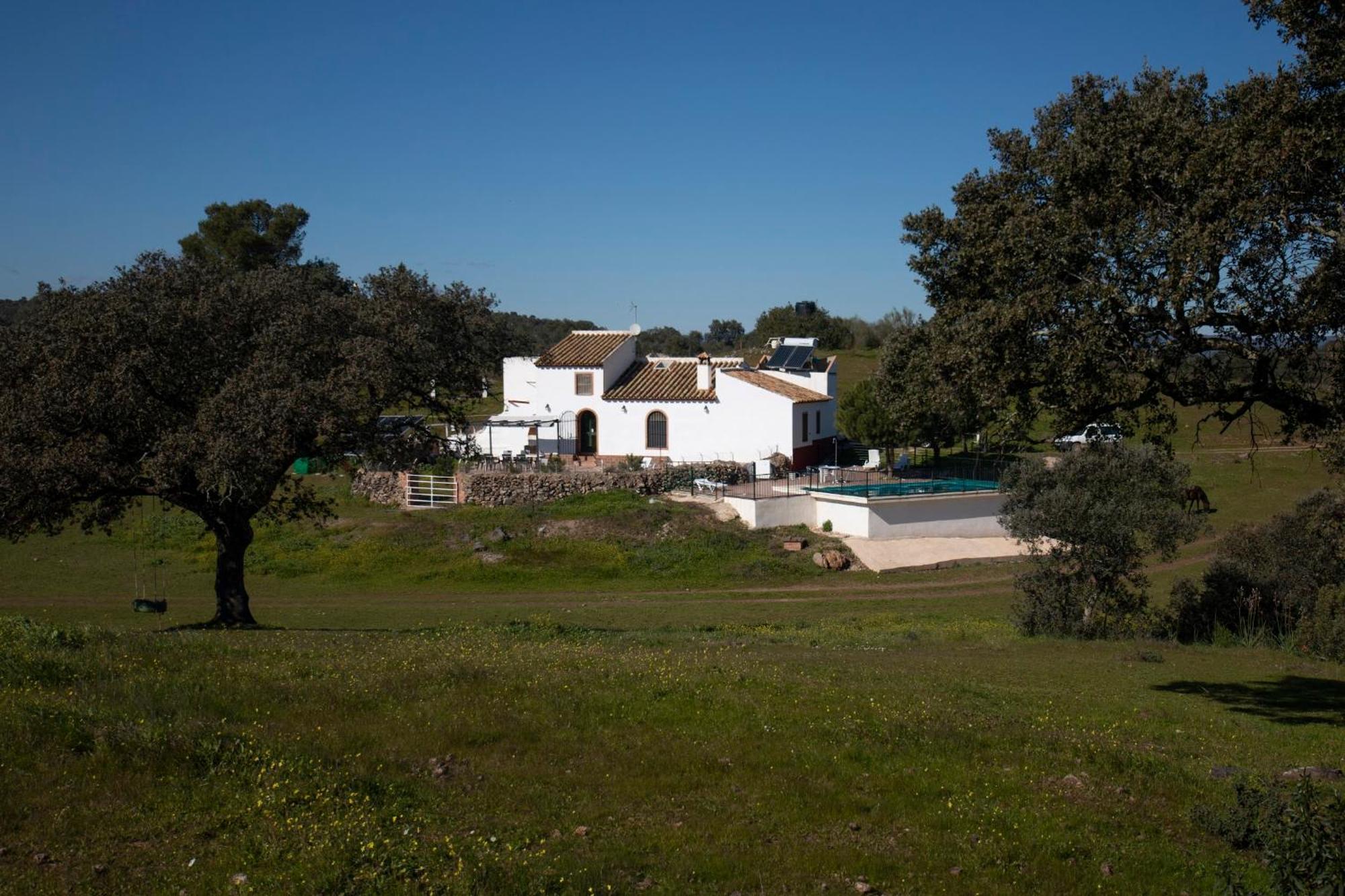 فيلا Casa Cortijo En Dehesa Sierra Leon لا بويبلا دي لوس إينفانتيس المظهر الخارجي الصورة